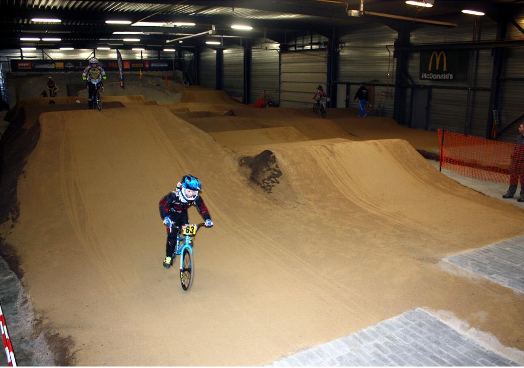 mout is er Wet en regelgeving Allereerste indoor BMX-piste geopend: clubs uit Ravels en Dessel kunnen nu  ook binnen trainen | Het Nieuwsblad Mobile