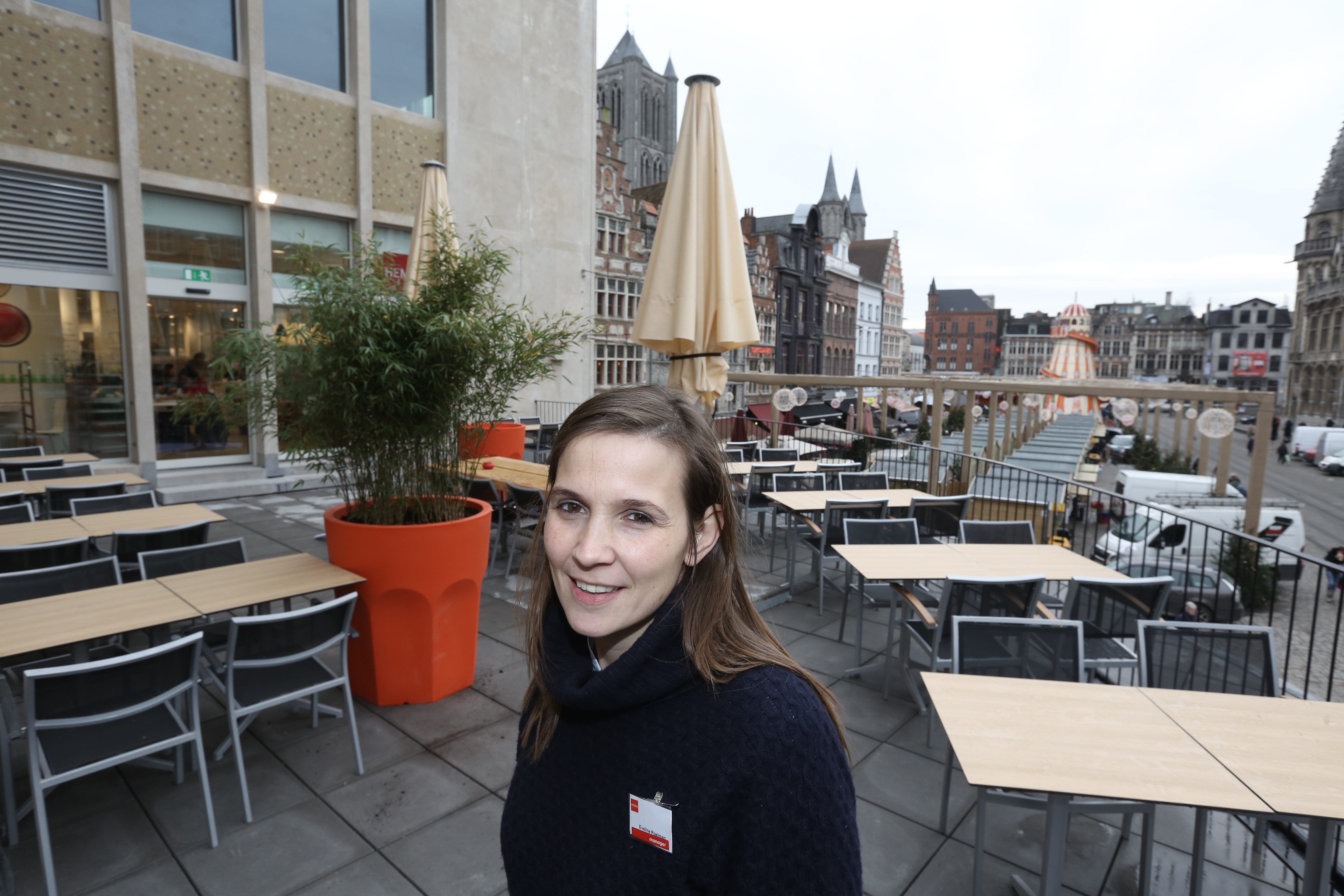 chef Smeren zeewier Terras met 'mooiste uitzicht' over de Korenmarkt is open (Gent) | Het  Nieuwsblad Mobile