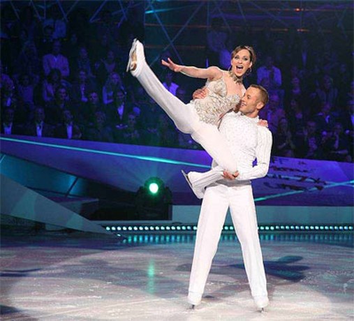 Staf Coppens en zijn Monique schaatsen voor Holiday On Ice