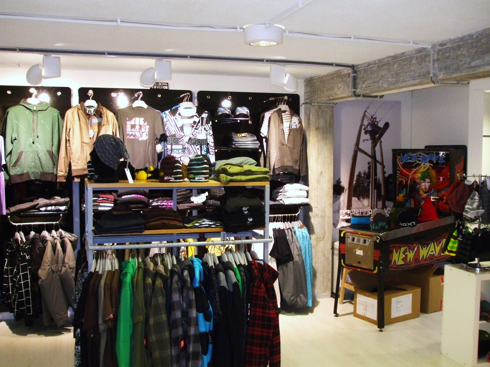 Tijdens eindejaarsperiode winkels open op zondag (Genk) - Het Nieuwsblad