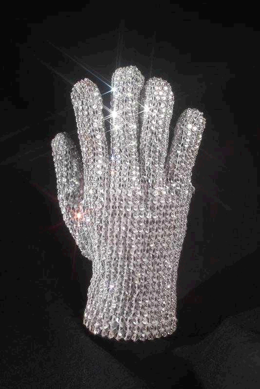 daar ben ik het mee eens Ashley Furman Versnel 192.000 dollar voor handschoen Michael Jackson | Het Nieuwsblad Mobile