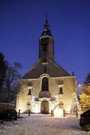 Pastoor verwijdert 'onchristelijke' feestwensen van zijn kerk
