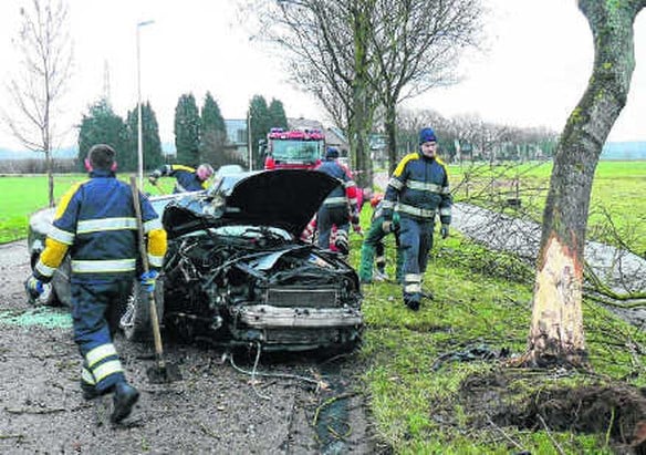 Zwart Weekend Op Limburgse Wegen Het Nieuwsblad Mobile