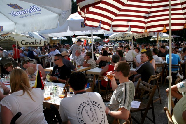 Honderd bieren proeven op Gielse Bierfeesten