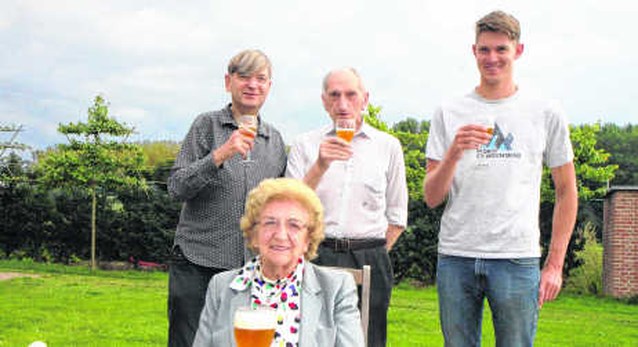 Kleinzoon zet traditie Ginder-Ale voort