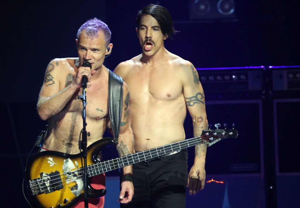Guns N’ Roses en de Red Hot Chili Peppers zijn smen met enkele andere acts ...
