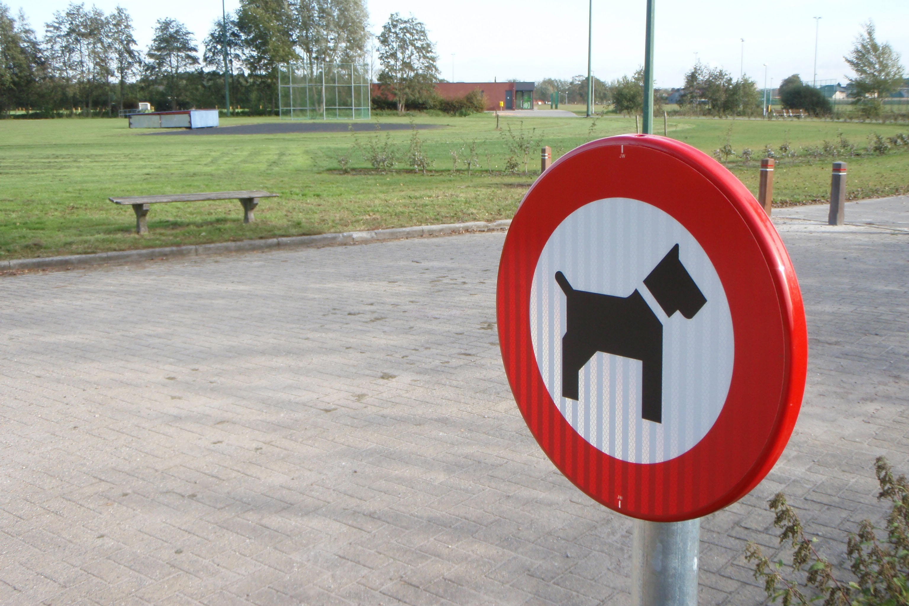 Toch honden toegelaten in sportpark Heikant (Arendonk) Het Nieuwsblad