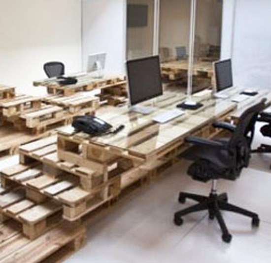 Ingenieurs hout Perforatie Een bureau … van houten pallets | Het Nieuwsblad Mobile