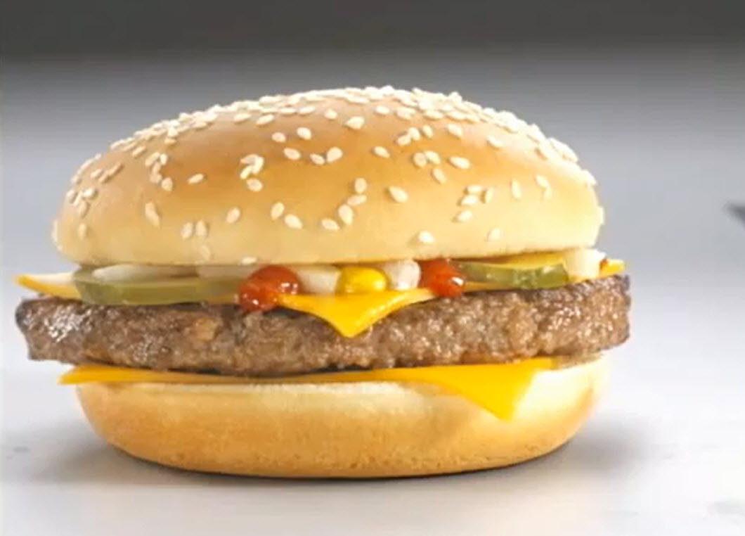 VIDEO. Waarom zien hamburgers er beter uit in reclamespots?