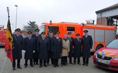 Brandweer Huldigt Verdienstelijke Leden Sint Gillis Waas Het Nieuwsblad Mobile