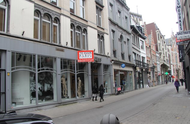 manager Gladys Snel Crisis en werken treffen ook de Kammenstraat (Antwerpen) | Het Nieuwsblad  Mobile