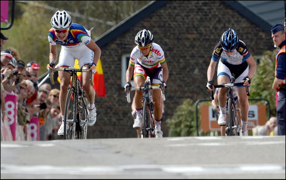 Marianne Vos gaat diep op Muur Van Hoei Het Nieuwsblad