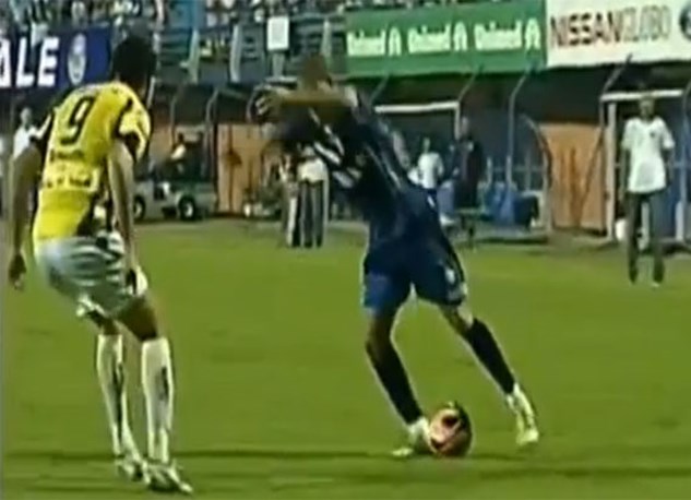 Braziliaanse Verdediger Pakt Uit Met Een Okocha Het Nieuwsblad Mobile Braziliaanse Verdediger Pakt Uit Met Een Okocha Het Nieuwsblad Mobile
