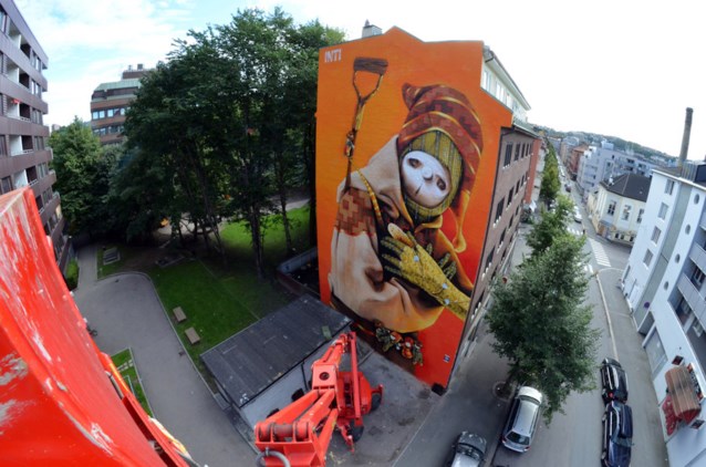 Internationale graffiti-kunstenaar bewerkt muren van PXL-Music