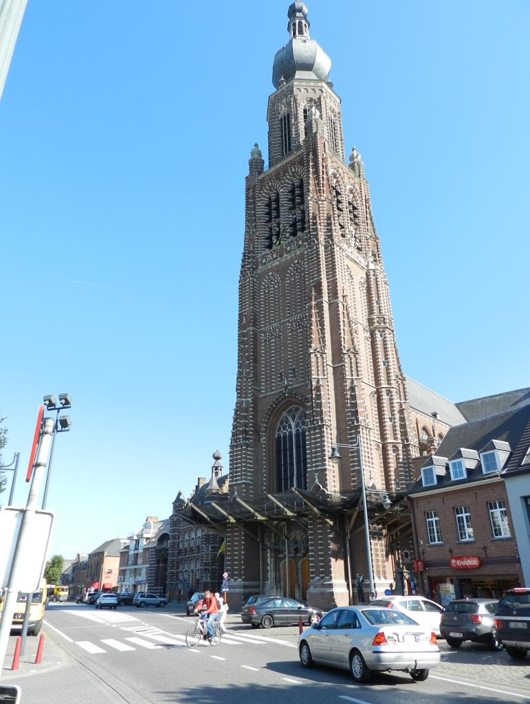 Restauratie Bouwvallige Kerktoren Komt In Zicht (Hoogstraten) - Het ...