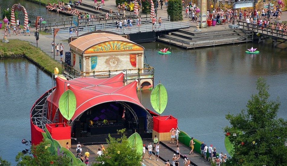 FOTO. Tomorrowland vanuit de lucht - Het Nieuwsblad
