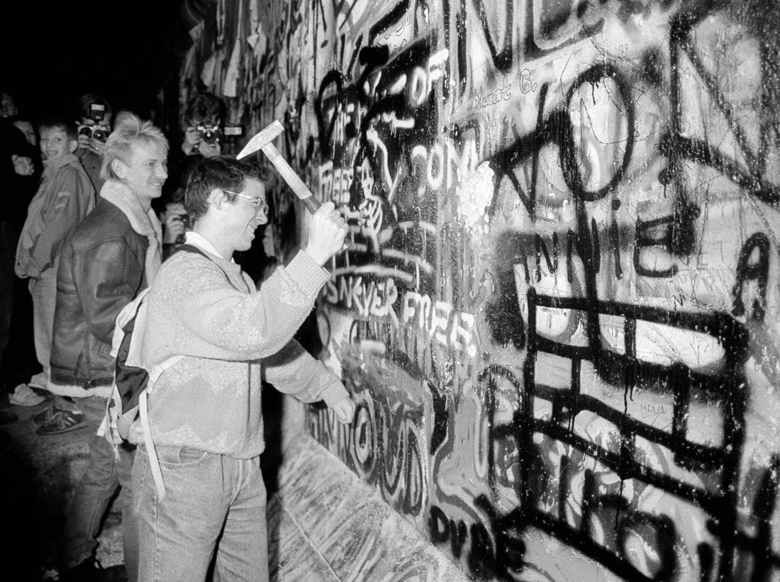 daarom viel de berlijnse muur 25 jaar geleden het nieuwsblad mobile