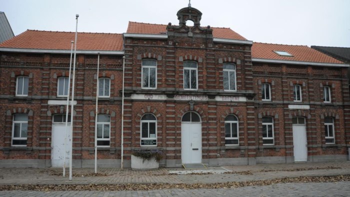 Oud gemeentehuis verkocht aan Koninklijk Werk Ibis (Bredene) Het