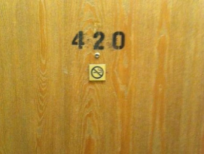 Daarom is het soms lang zoeken naar kamer 420 in je hotel