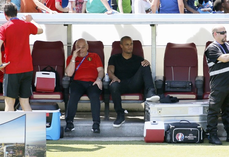 Gaf Wilmots op open training Rode Duivels zijn basiselftal voor Italië prijs?