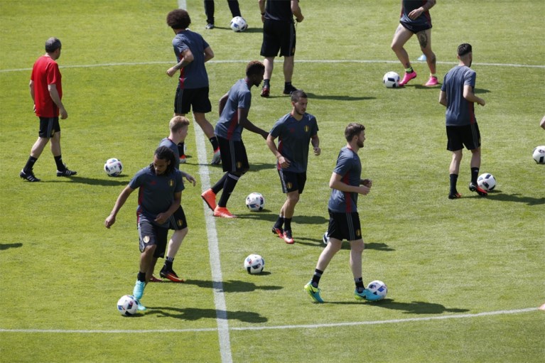 Gaf Wilmots op open training Rode Duivels zijn basiselftal voor Italië prijs?
