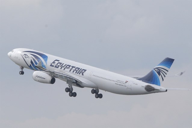 Zwarte doos EgyptAir: Zwarte rook in toestel voor crash ...