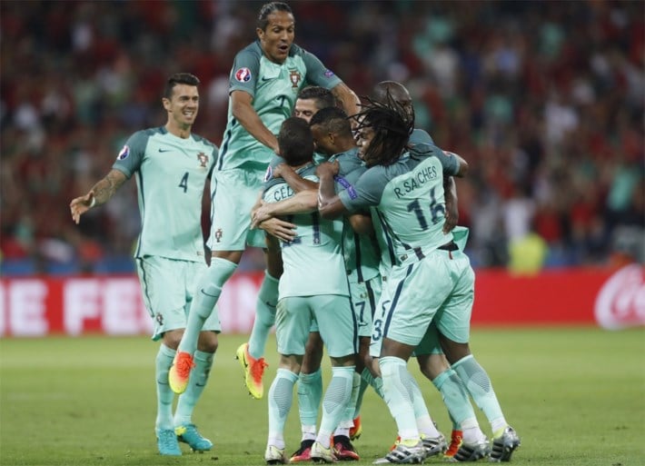 Ronaldo wint de strijd van Bale en loodst Portugal naar EK-finale