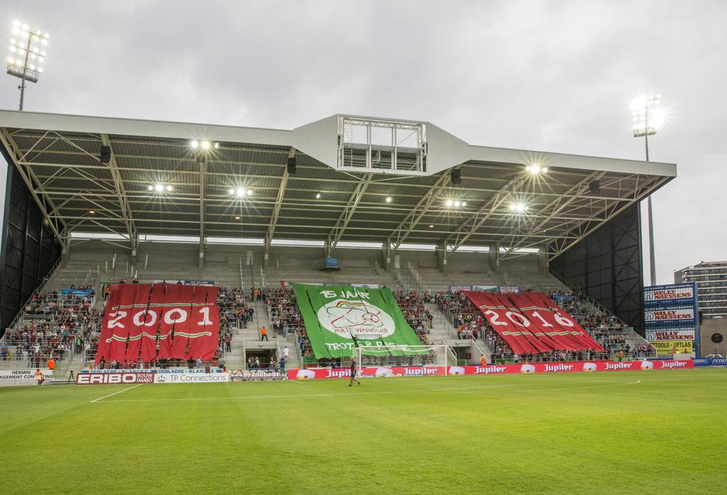 Video Zulte Waregem Opent Nieuwe Sfeertribune Het Nieuwsblad Mobile