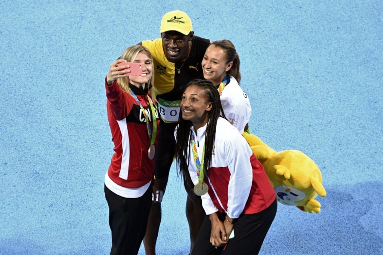 Gouden Thiam scoort een selfie met Bolt na medailleceremonie