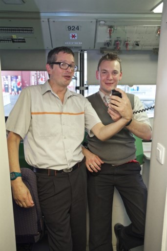 In een klein stationnetje ... zingen de conducteurs