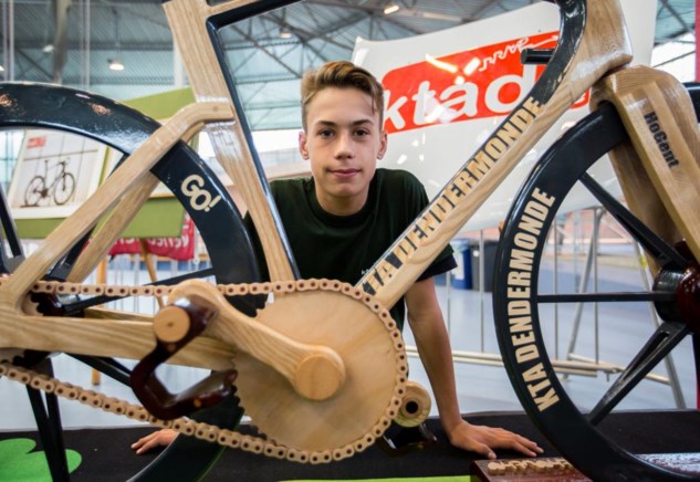 Nuttig vertraging Nationale volkstelling HoGent-student vestigt werelduurrecord op houten fiets | Het Nieuwsblad  Mobile