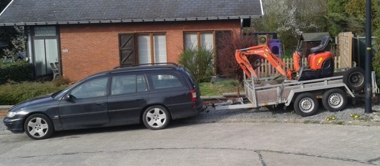 “Wij rijden met een oude auto en hebben daar een verdomd goede reden voor”