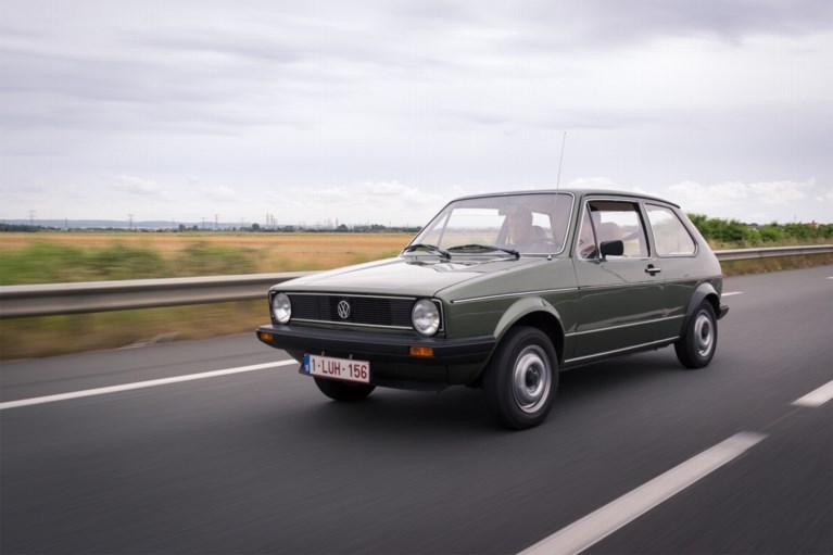 “Wij rijden met een oude auto en hebben daar een verdomd goede reden voor”