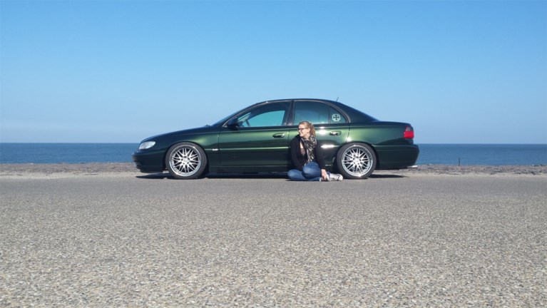 “Wij rijden met een oude auto en hebben daar een verdomd goede reden voor”