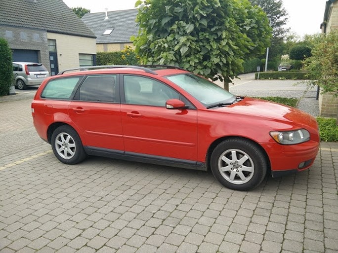 “Wij rijden met een oude auto en hebben daar een verdomd goede reden voor”