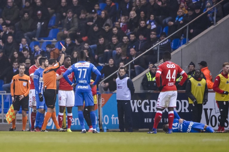 Play-off 1 ver weg voor Racing Genk na fel gelijkspel tegen 10 Rouches
