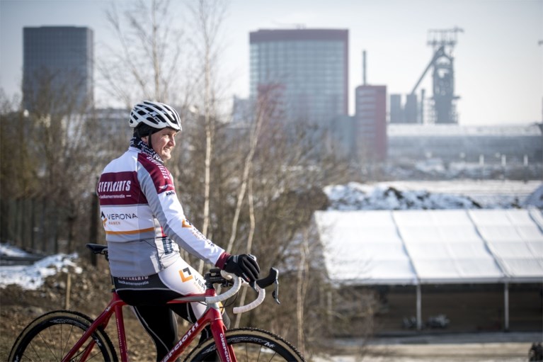 EXCLUSIEF. Bart Wellens verkent besneeuwd WK-parcours: “Als het dooit, toch iets meer voor Van Aert”