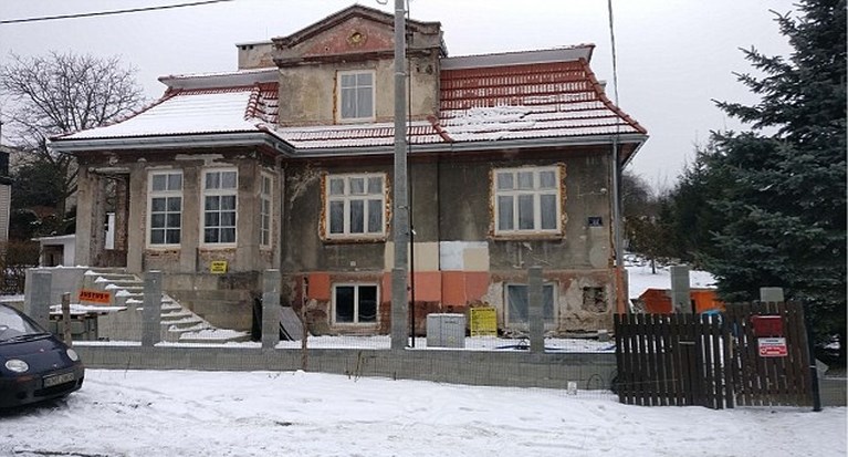 Dit huis wordt een luxevilla, maar als je weet wat er gebeurd is blijf je er liever ver weg