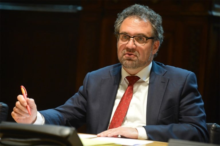 Zo wil de regering een einde maken aan de graaicultuur