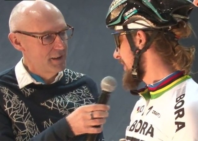 Het fenomeen Sagan: Niet geschoren en nog met de bars ...