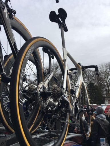 Boonen durft schijfremmen aan 60km/u te stoppen, wij deden de test