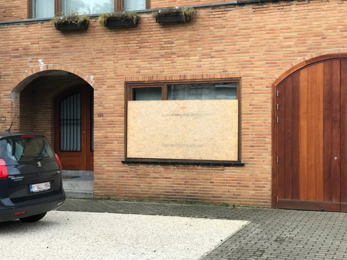 Bart De Wever Huis : Spandoek Voor Huis Bart De Wever Radio 2 De Grootste Familie _ Zuhal demir vlaams minister van justitie en handhaving, omgeving, energie en toerisme genk.