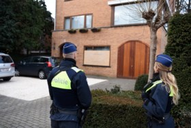 Onbekende Gooit Bijl Binnen Bij Bart De Wever Woning Wordt Deurne Het Nieuwsblad Mobile