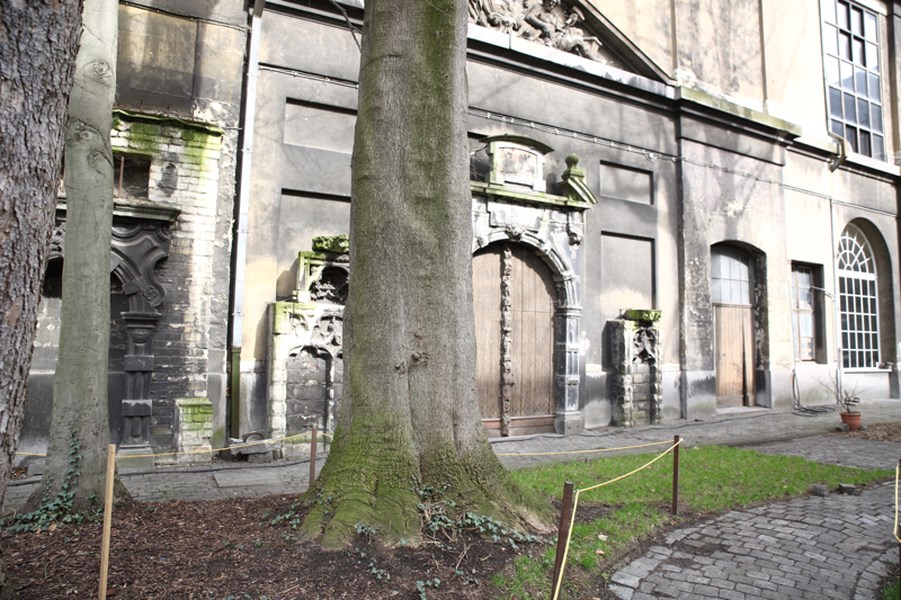 Koninklijke Academie Voor Schone Kunsten Van Antwerpen IN BEELD. Koninklijke Academie voor Schone Kunsten Antwerpen
