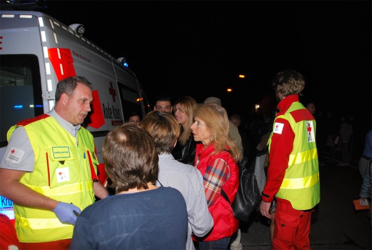 FOTO. Treinverkeer zondagavond hopeloos in de soep: meer dan 2.000 reizigers gestrand na twee incidenten