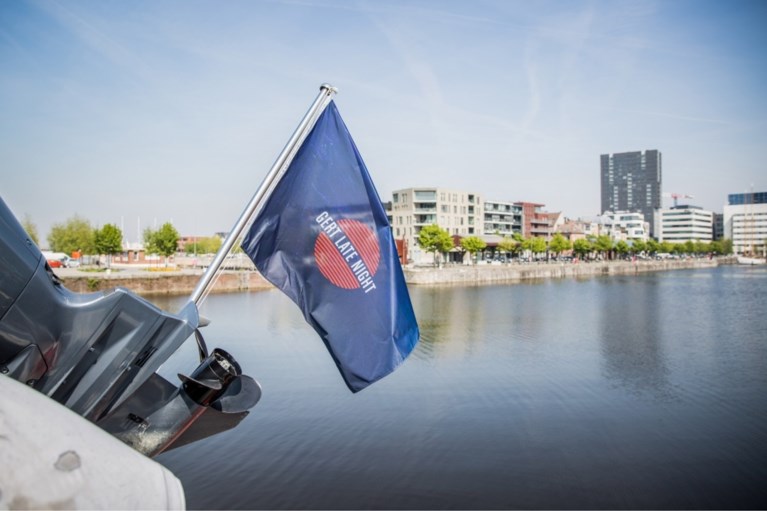 Kijk binnen op de boot van Gert Verhulst: "Inclusief een ...