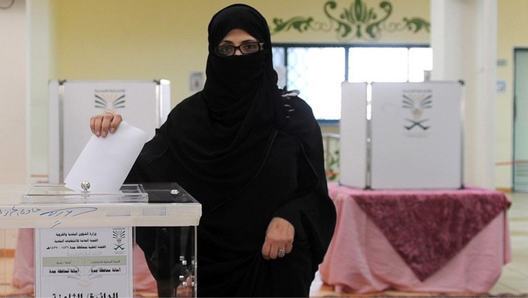 Dit staat je als vrouw te wachten in Saudi-Arabië. En toch is het, mede dankzij België, lid van de VN-commissie voor vrouwenrechten