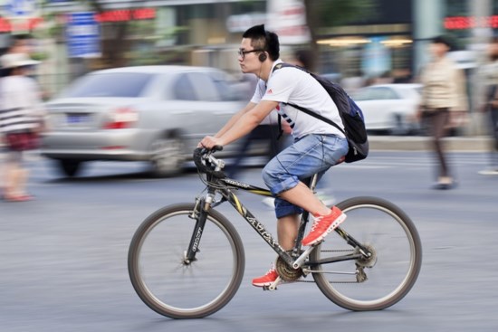 Na dodelijk ongeval met op om met oortjes te fietsen of | Het Nieuwsblad Mobile