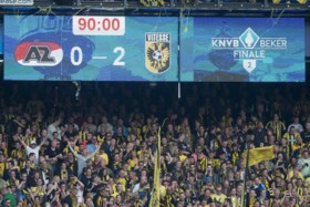 Vitesse klopt AZ en wint met Nederlandse beker zijn eerste prijs ooit