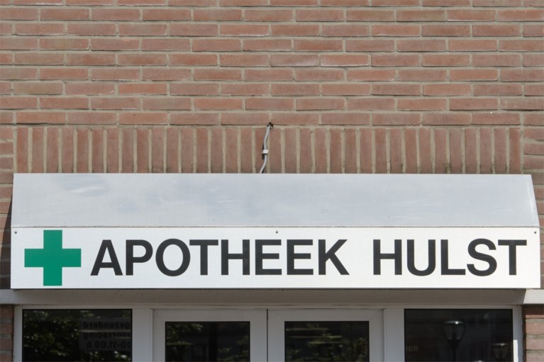 Honderden Belgen overspoelen Hulst op jacht naar goedkope medicijnen